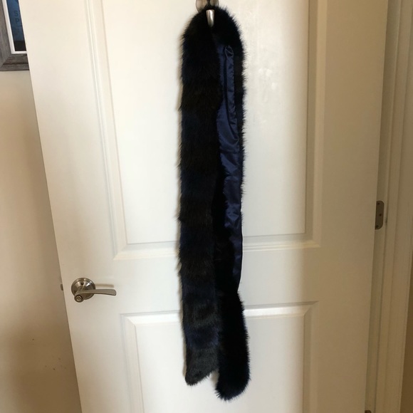 NWOT Br Fur scarf 🧣 - Picture 2 of 3